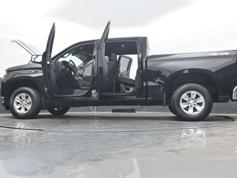 Used 2022 Chevrolet Silverado 1500 LT image 40