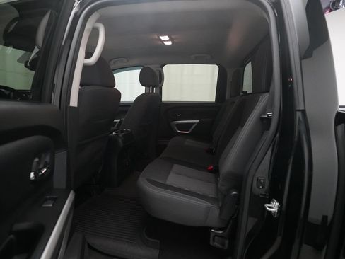 Used 2024 Nissan Titan SV w/ SV Convenience Package AWD/4WD image 15