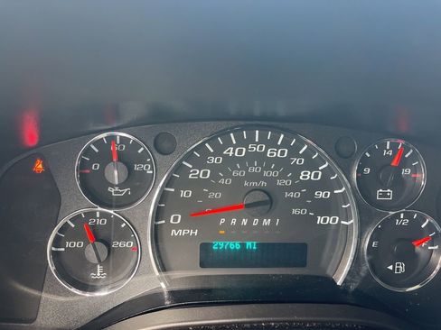 Used 2023 Chevrolet Express 2500 w/ Driver Convenience Package RWD image 16