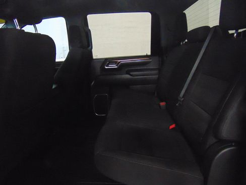 Used 2024 Chevrolet Silverado 2500 LT AWD/4WD image 9