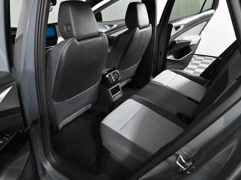Certified 2023 Volkswagen ID.4 Pro RWD image 13