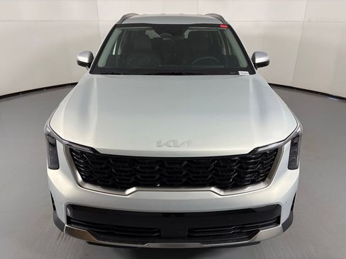 New 2026 Kia Sorento S image 3