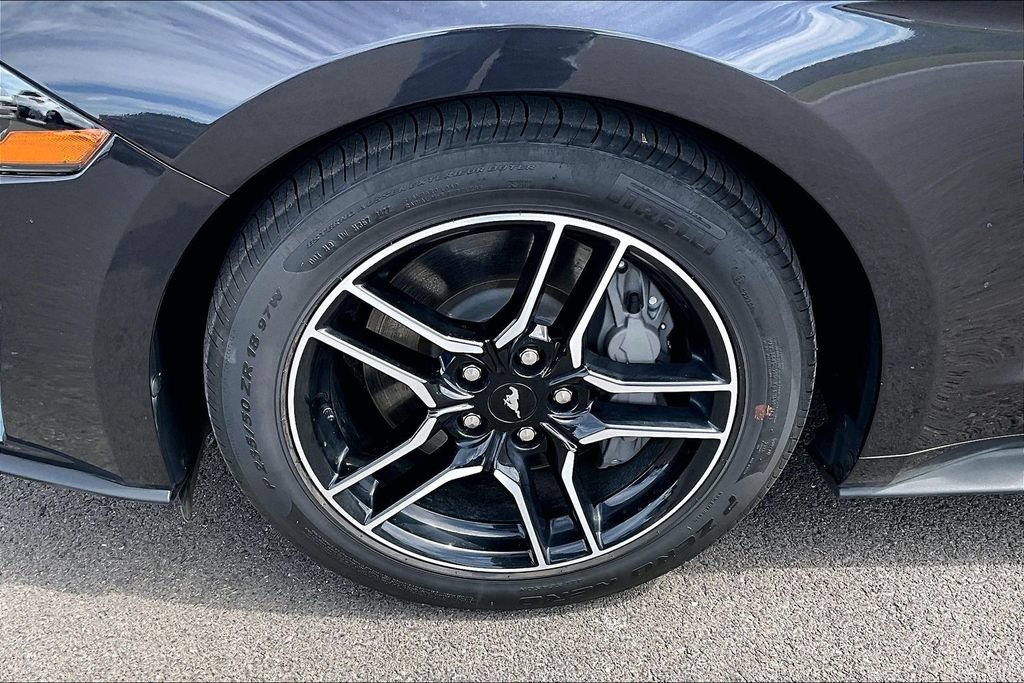 Used 2022 Ford Mustang GT RWD image 9