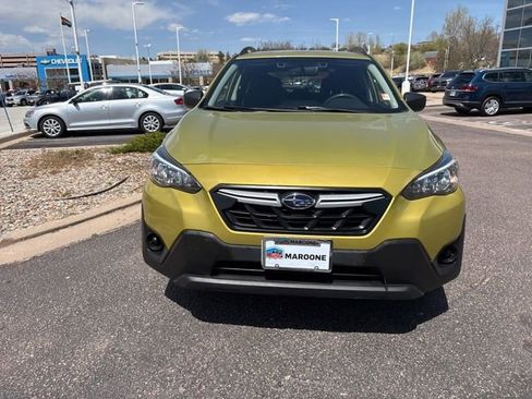 Used 2021 Subaru Crosstrek 2.0i image 2
