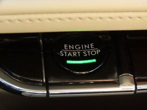 Certified 2022 Lincoln Nautilus Reserve image 28