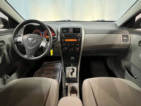 Used 2010 Toyota Corolla LE FWD image 14