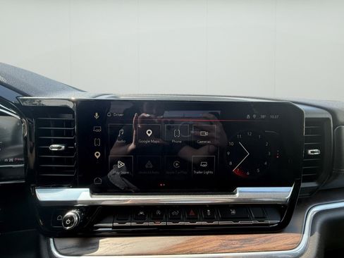 Certified 2026 GMC Sierra 1500 SLT AWD/4WD image 11