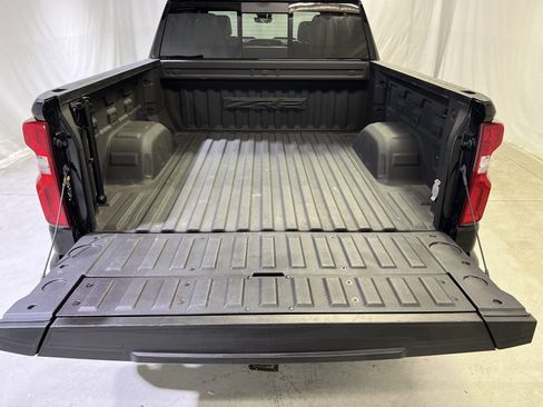 Certified 2023 Chevrolet Silverado 1500 ZR2 w/ Technology Package AWD/4WD image 14