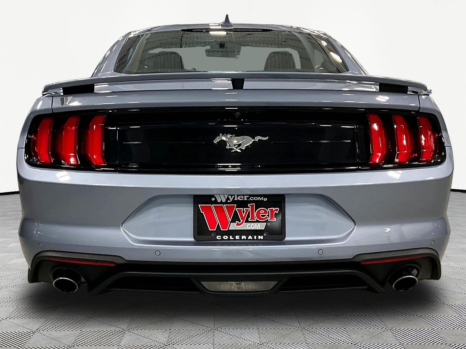 Used 2022 Ford Mustang Premium w/ Equipment Group 201A RWD image 5