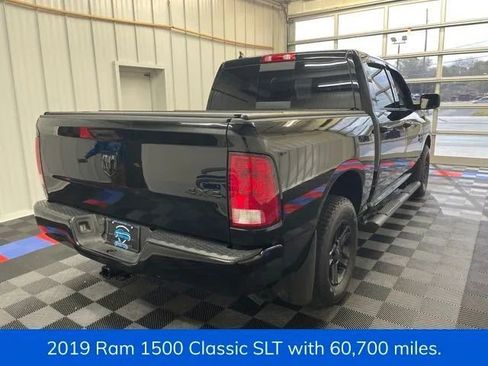 Used 2019 RAM 1500 Classic SLT w/ Black Appearance Group AWD/4WD image 3