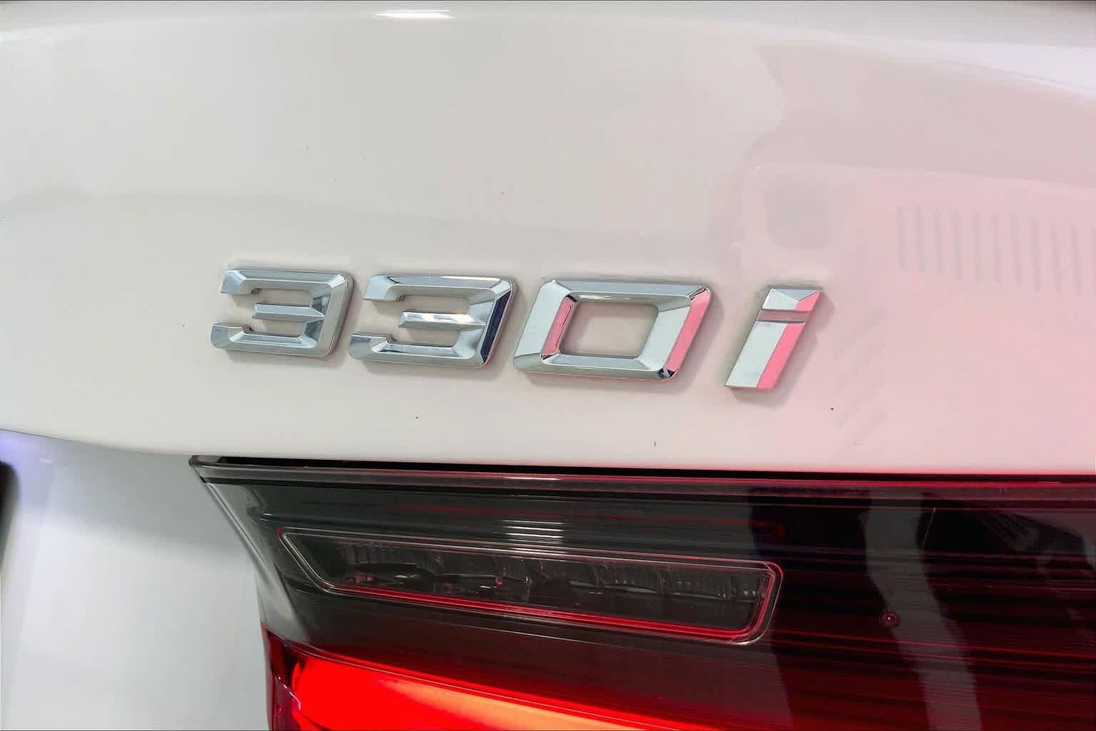 Used 2021 BMW 330i xDrive Sedan w/ Convenience Package AWD/4WD image 29