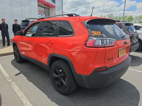 Used 2021 Jeep Cherokee Latitude Plus AWD/4WD image 4