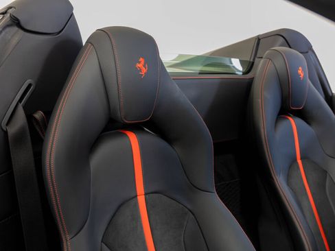 Used 2023 Ferrari F8 Tributo RWD image 49
