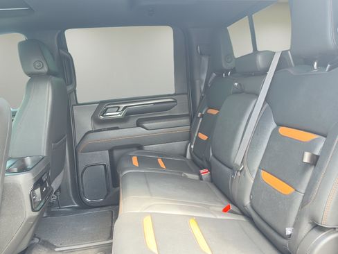 Used 2024 GMC Sierra 2500 AT4 w/ AT4 Premium Plus Package AWD/4WD image 12