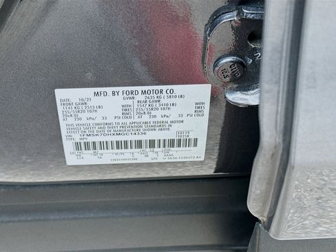 Used 2021 Ford Explorer XLT w/ Equipment Group 202A RWD image 37