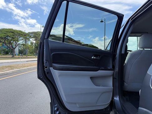 Used 2019 Honda Pilot LX image 10