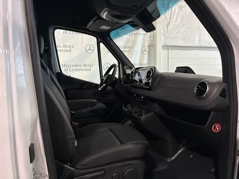 New 2025 Mercedes-Benz Sprinter 2500 image 13