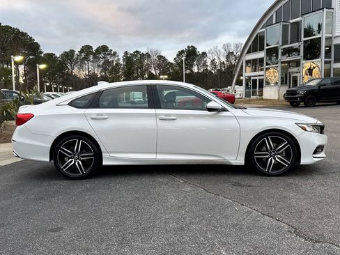 Used 2019 Honda Accord Sport image 11