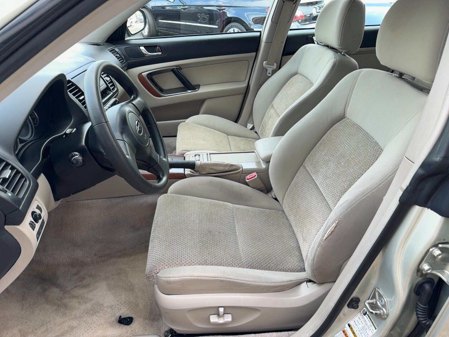 Used 2005 Subaru Outback 2.5i AWD/4WD image 6