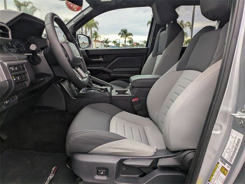 Used 2024 Toyota Tacoma TRD Off-Road image 15