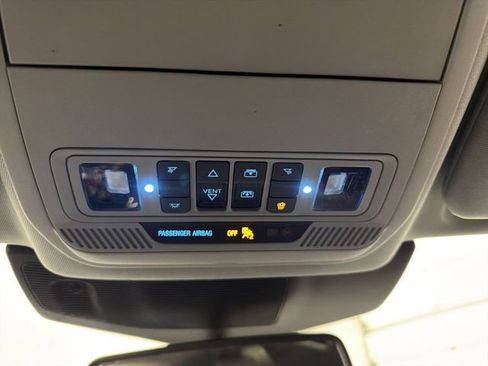 Used 2023 Ford Explorer Limited image 28