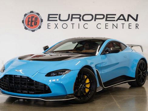 Used 2023 Aston Martin V12 Vantage RWD image 7