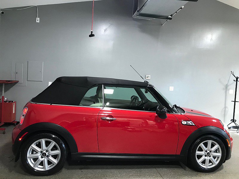Used 2013 MINI Cooper S w/ Technology Pkg 2 FWD image 4