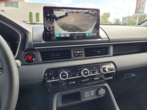 New 2025 Honda Pilot Touring image 11