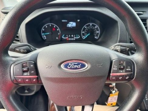 Used 2023 Ford Transit 250 XL image 9