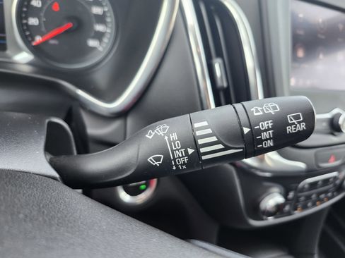 Used 2020 Chevrolet Equinox LT image 13