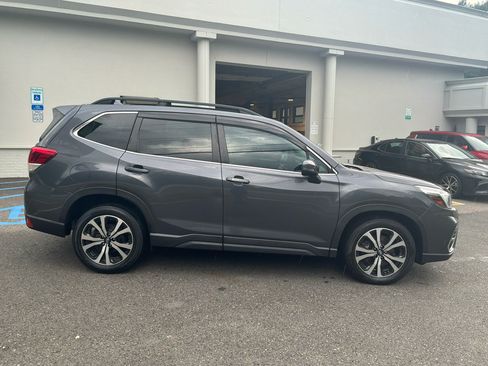 Used 2021 Subaru Forester Limited AWD/4WD image 3