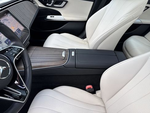 Certified 2025 Mercedes-Benz E 350 Sedan image 17