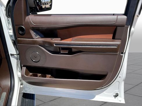 Used 2024 Ford Expedition Max King Ranch AWD/4WD image 23