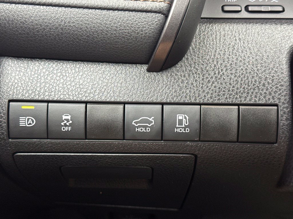 Used 2020 Toyota Camry LE w/ Fleet Convenience Package FWD image 22