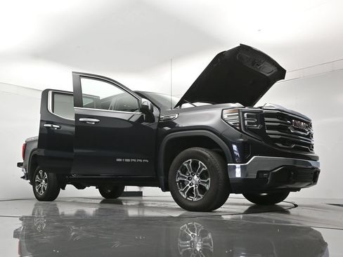 Certified 2025 GMC Sierra 1500 SLT AWD/4WD image 50