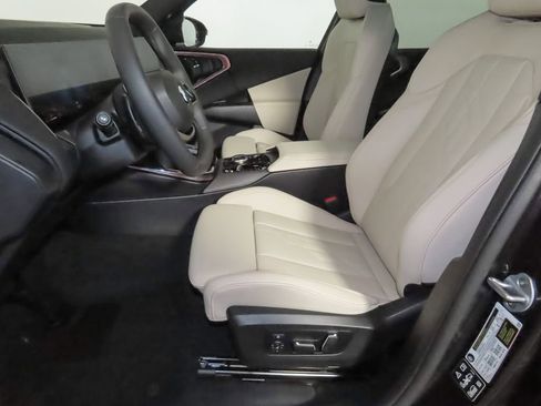 Used 2025 BMW X3 xDrive30i w/ Premium Package AWD/4WD image 12
