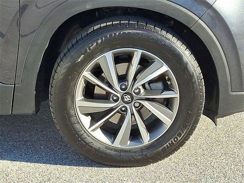 Used 2020 Hyundai Santa Fe Limited image 12