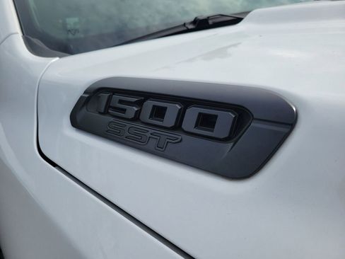 Used 2025 RAM 1500 Big Horn AWD/4WD image 8