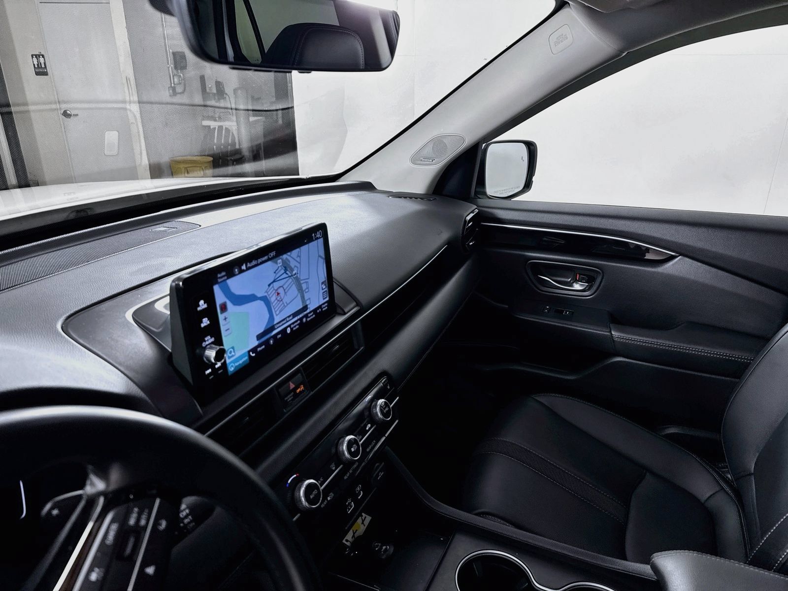 Used 2025 Honda Pilot Touring image 7