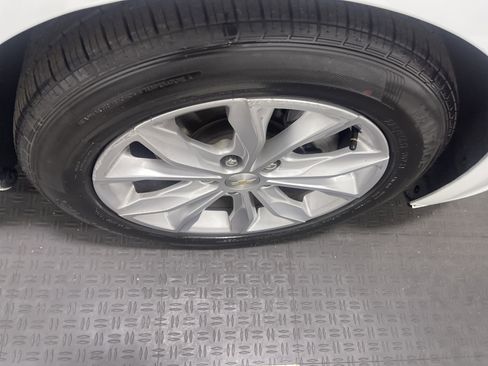 Used 2021 Chevrolet Malibu LT image 27