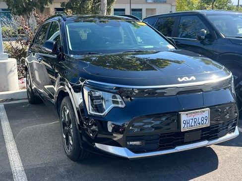Used 2023 Kia Niro Wave FWD image 5