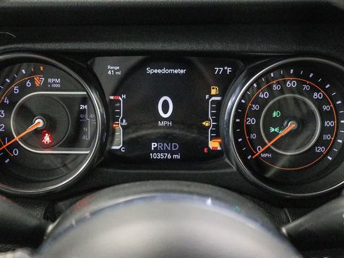 Used 2019 Jeep Wrangler Unlimited Sahara AWD/4WD image 22