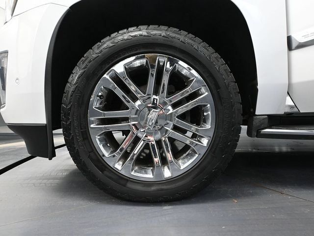 Used 2017 Cadillac Escalade ESV 4WD image 13