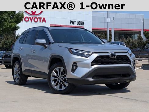Used 2025 Toyota RAV4 XLE Premium w/ Weather Package FWD image 2