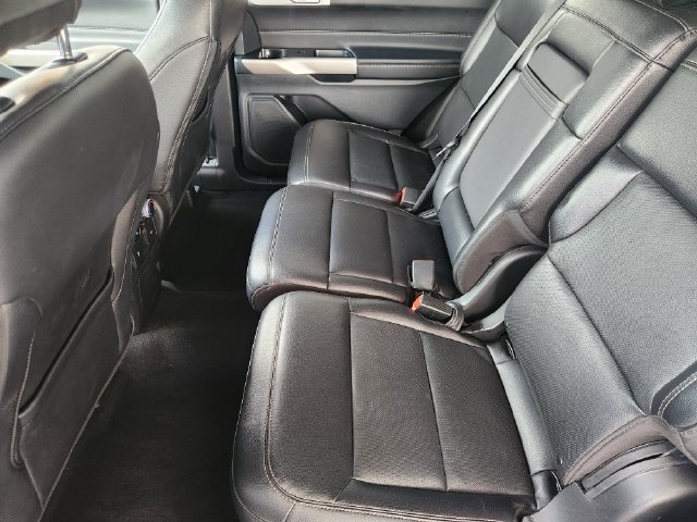 Used 2024 Ford Explorer Limited RWD image 29