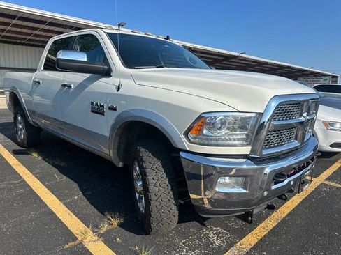 Used 2018 RAM 2500 Laramie w/ Snow Chief Group AWD/4WD image 2