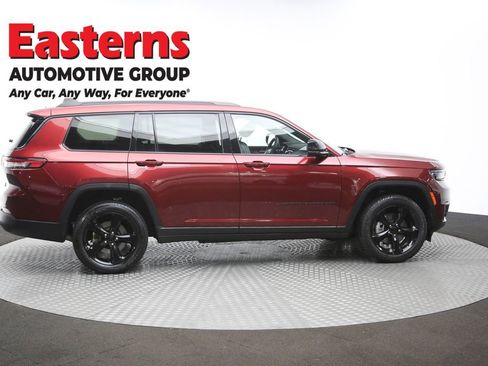 Used 2023 Jeep Grand Cherokee L Laredo image 44