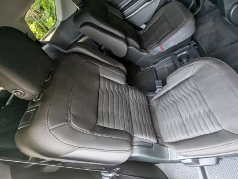 Used 2020 Ford Explorer XLT w/ Comfort Package AWD/4WD image 22