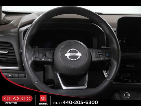 Used 2023 Nissan Rogue Platinum w/ Platinum Premium Package image 7