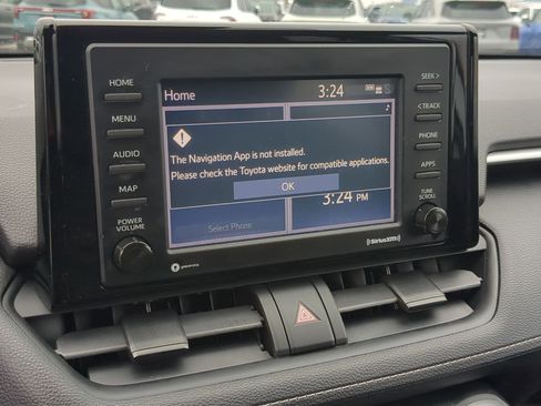 Used 2020 Toyota RAV4 LE image 17